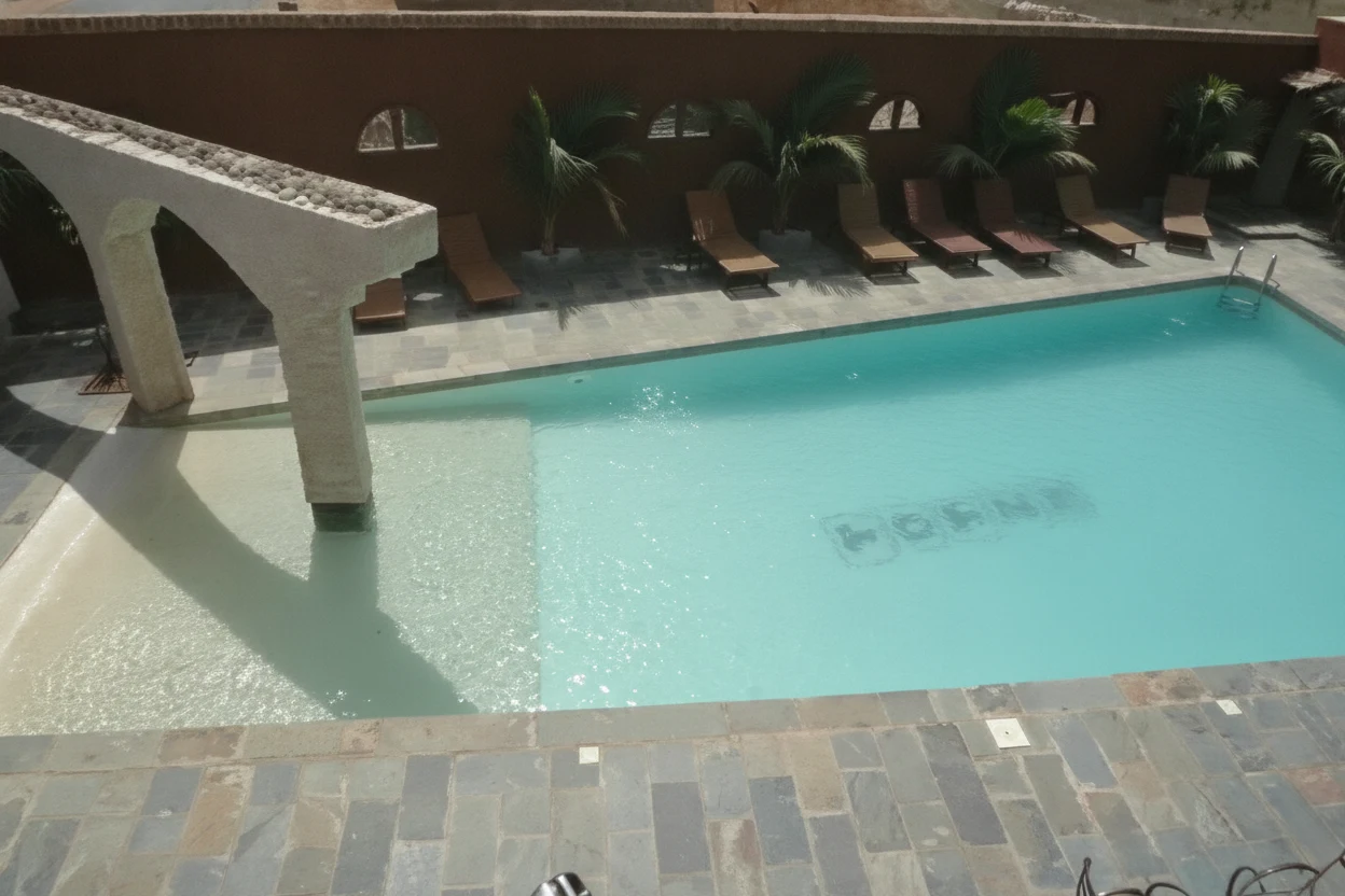 Piscine de la Résidence Le Totem, Saly